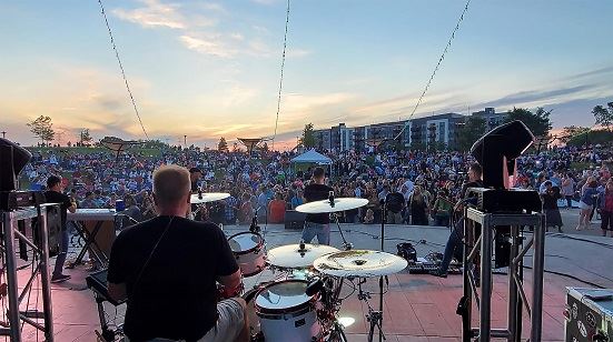 2021- Summer-Entertainment_551_by_301